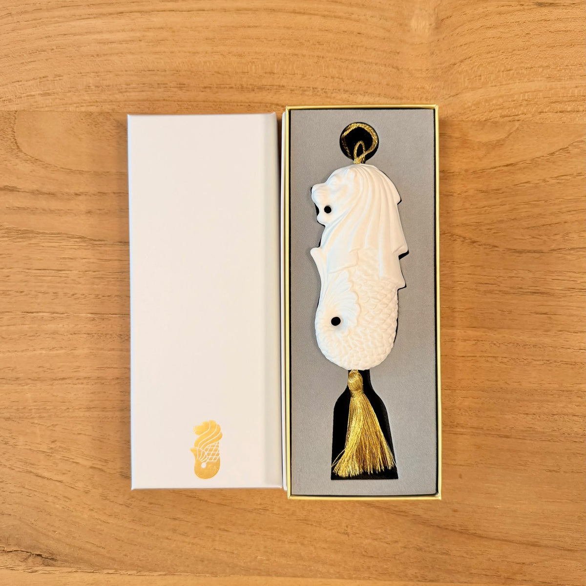 Bundle of 2 Red and 2 Gold Merlion Decorations with Gift Boxes